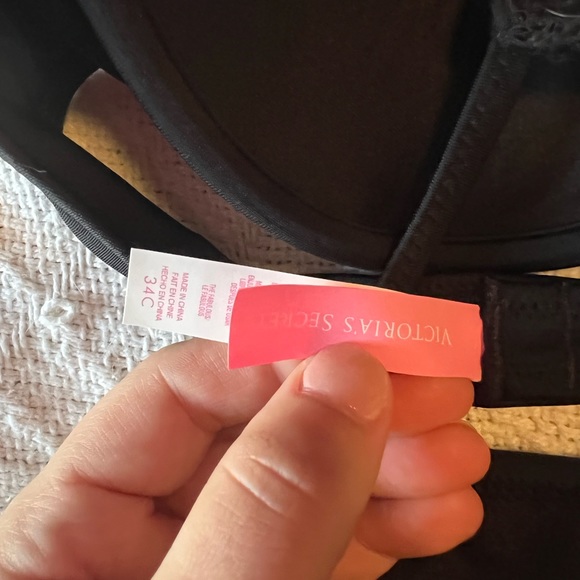 Bikini - Picture 3 of 4